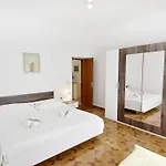 Silva 3 Prizemlje By Interhome