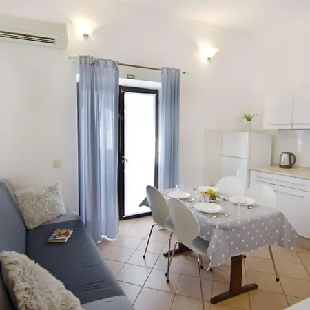 Silva 3 Prizemlje By Interhome *