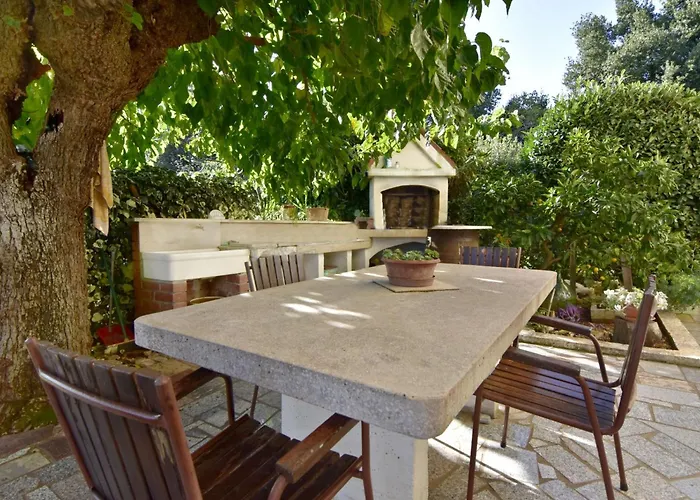 Silva 3 Prizemlje By Interhome
