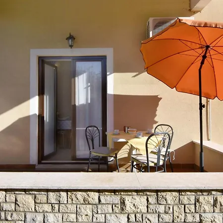 Silva 3 Prizemlje By Interhome *