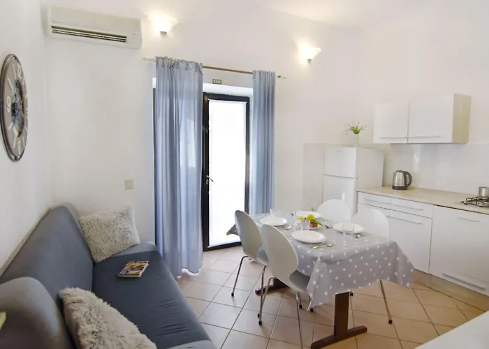 Silva 3 Prizemlje By Interhome *